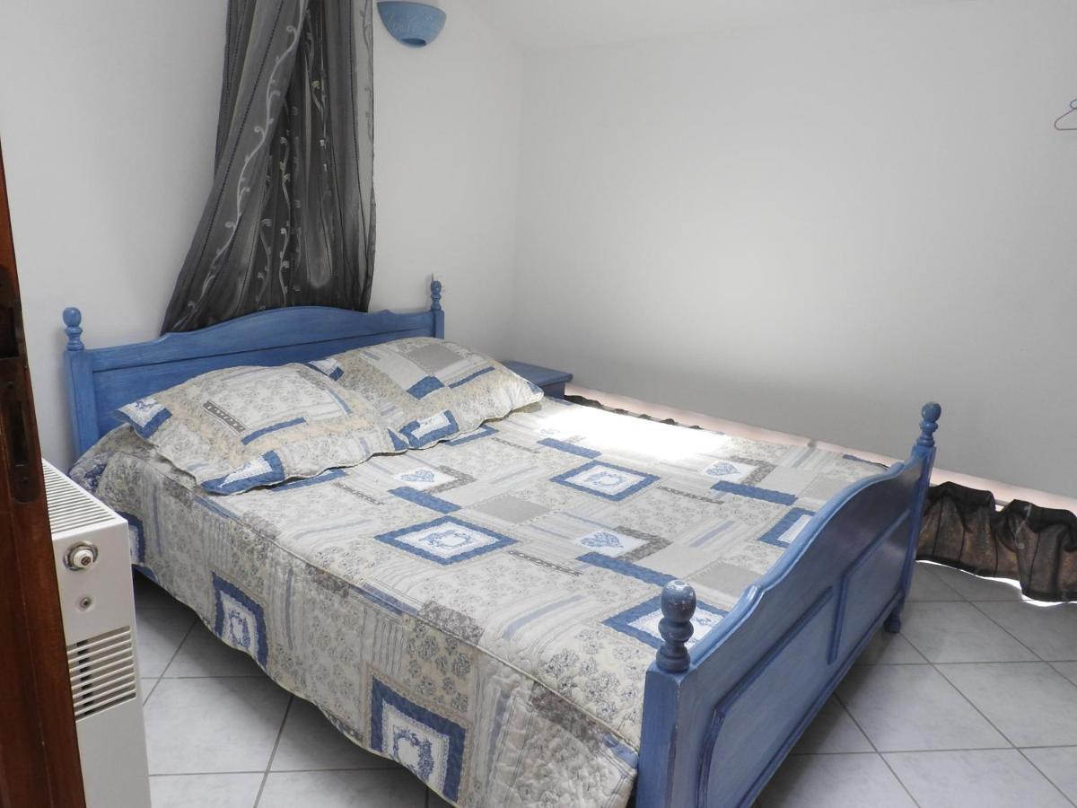 La Charmatiere Villa Haute-Rivoire Rum bild